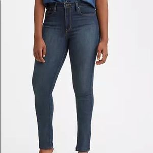 Levi’s 721 high rise skinny jeans